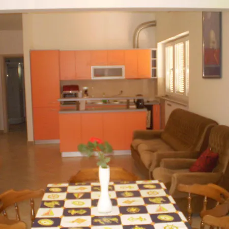Ana Marija Ap1 *